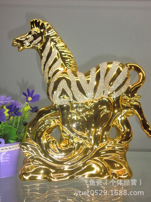 陶瓷工藝品動物金色馬 精致工藝與藝術(shù)價值兼具